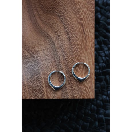 R .ALAGAN ”WILLOW EARRINGS”　26AW