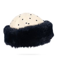 KONGESSLOEJD - PORSIA HAT  |  Dot Lumiere