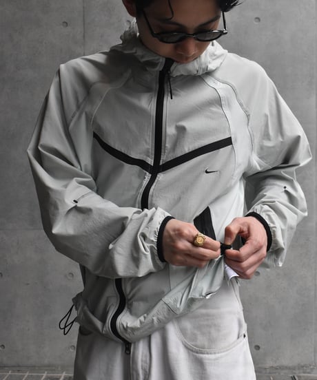 Nike Tech Woven Windrunner Full-Zip Jacket Light Silver