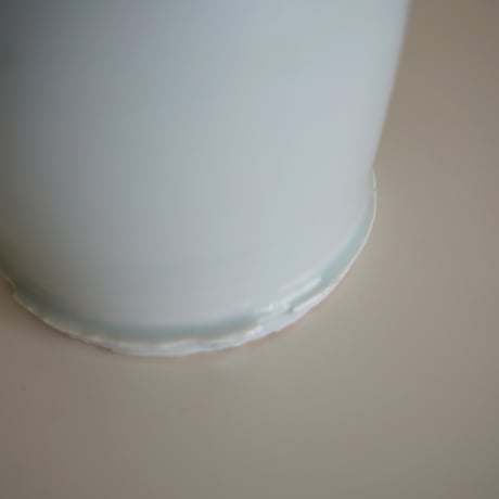 白磁花入/砂田政美