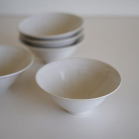藁白茶碗/畠山雄介