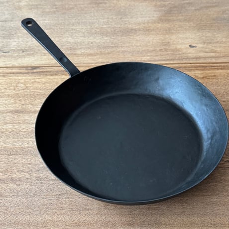 野鍛冶やまご　ちょっと深めの鉄フライパン 26cm や26