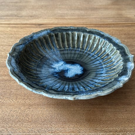 村澤陶苑 村澤享　青灰釉稜花しのぎ皿 ム1 (直径約23cm)