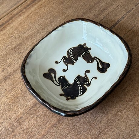 てつ工房 小島鉄平　長角鉢  (約18.5×16cm)