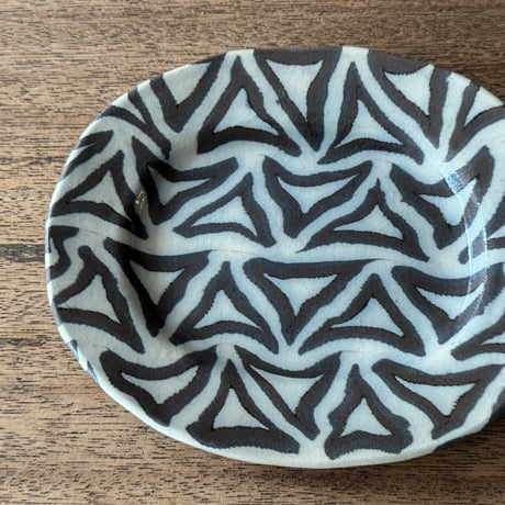Nerikomico リムオーバル皿 N5B（約15.5×13cm)