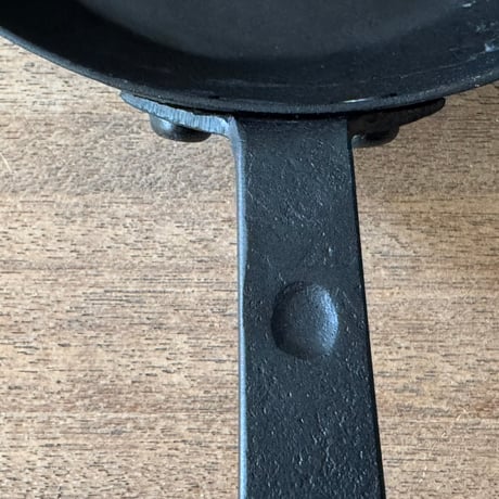 野鍛冶やまご　ちょっと深めの鉄フライパン 18cm や18