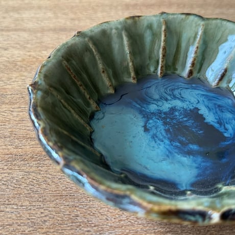 村澤陶苑 村澤享　青銅釉稜花しのぎ小鉢 ム11B (直径約13.5cm)