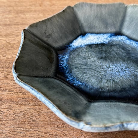 村澤陶苑 村澤享　青灰釉八角皿 ム4A (直径約18cm)
