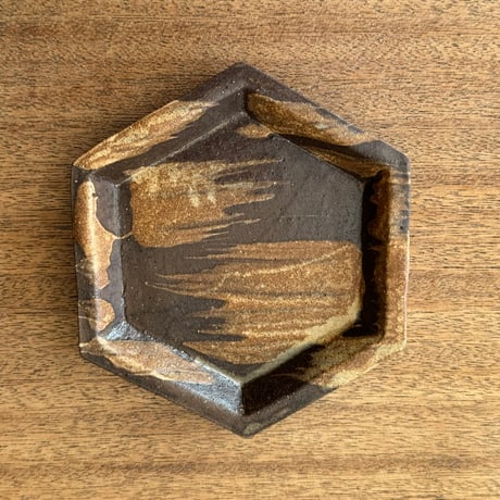 陶房カタチ　 6角皿 カ2E （約15.5×15.5cm)