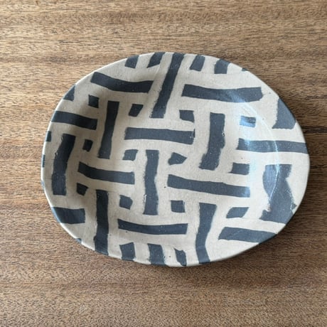 Nerikomico リムオーバル皿 N26（約20.5×17cm)