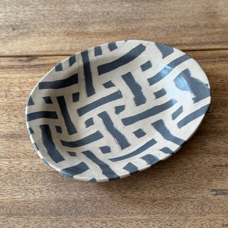 Nerikomico リムオーバル皿 N26（約20.5×17cm)