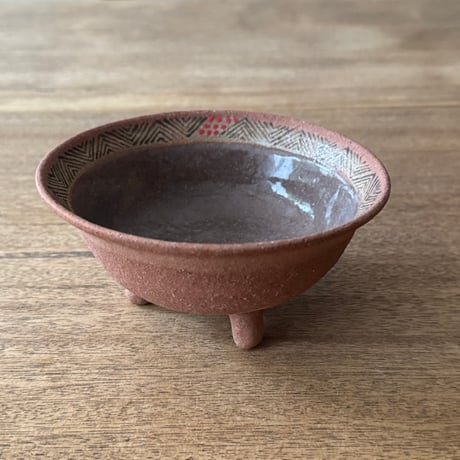 ツグムイロ　3本足リム鉢(A) T11 (直径約13.5cm)