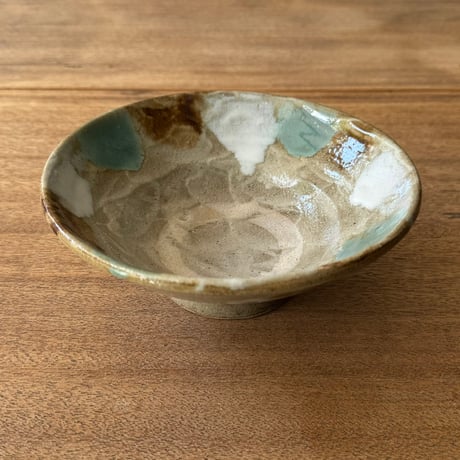 強戸窯　平どんぶり（中）ゴ平どB（直径約17.5cm)