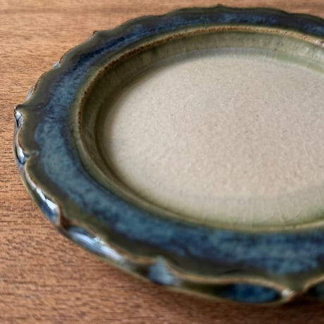 村澤陶苑 村澤享　青銅釉流稜花プレート ム15B (直径約14cm)