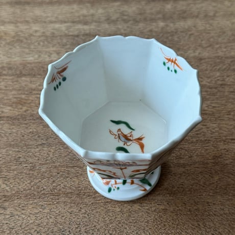 宮田竜司　呉須赤絵面取稜花高杯  ミ7A（直径約8.5cm)