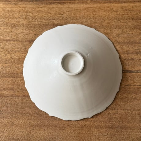 宮田竜司　マット釉稜花鉢  ミ16A (直径約22.5cm)