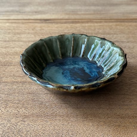 村澤陶苑 村澤享　青銅釉稜花しのぎ小鉢 ム11B (直径約13.5cm)