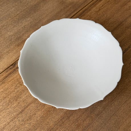 宮田竜司　マット釉稜花鉢  ミ16B (直径約22.5cm)