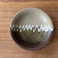 えのきだ窯 榎田智　イッチン掛け分け皿  エ46B (直径約22cm)