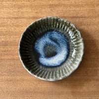 村澤陶苑 村澤享　青灰釉稜花しのぎ皿 ム5A (直径約18cm)