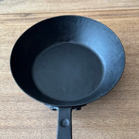 野鍛冶やまご　ちょっと深めの鉄フライパン＆ふたセット 18cm や18フタセット