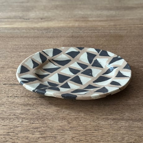 Nerikomico リムオーバル皿 N4A（約15.5×13cm)