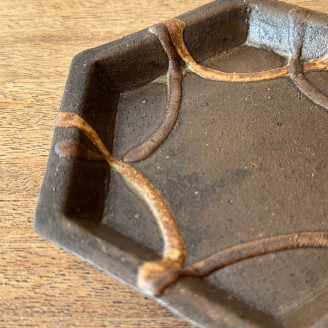 陶房カタチ　 6角皿 カ2C （約15.5×15.5cm)