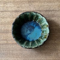 村澤陶苑 村澤享　青銅釉稜花しのぎ小鉢 ム11A (直径約13.5cm)