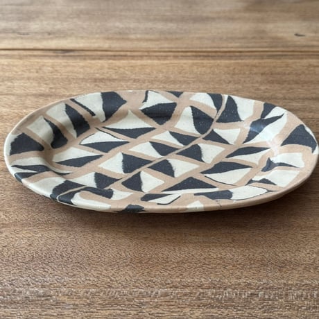 Nerikomico リムオーバル皿 N7（約24.5×17cm)