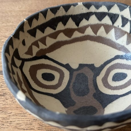 Nerikomico 丸鉢（ブア族・フクロウ） N40B（直径約13cm)