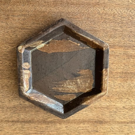 陶房カタチ　 6角皿 カ2F （約15.5×15.5cm)