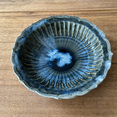 村澤陶苑 村澤享　青灰釉稜花しのぎ皿 ム1 (直径約23cm)