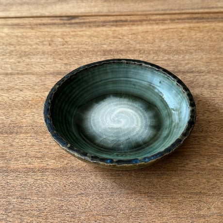 村澤陶苑 村澤享　青銅釉流刷毛目皿 ム17A (直径約13.5cm)
