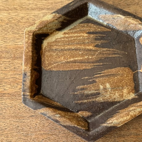 陶房カタチ　 6角皿 カ2E （約15.5×15.5cm)
