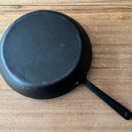 野鍛冶やまご　ちょっと深めの鉄フライパン 26cm や26