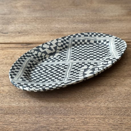 Nerikomico リムオーバル皿 N15B（約24×14cm)