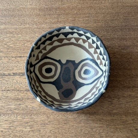 Nerikomico 丸鉢（ブア族・フクロウ） N40B（直径約13cm)