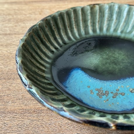 村澤陶苑 村澤享　青銅釉稜花しのぎ皿 ム8B (直径約18cm)