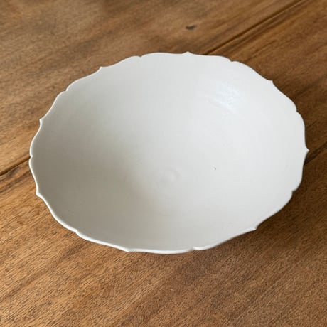 宮田竜司　マット釉稜花鉢  ミ16A (直径約22.5cm)