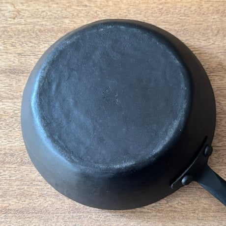 野鍛冶やまご　ちょっと深めの鉄フライパン 18cm や18