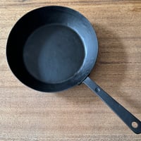 野鍛冶やまご　ちょっと深めの鉄フライパン 22cm や22