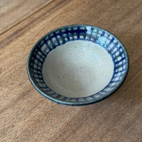 強戸窯　縁あり小鉢 ゴり小A （直径約12.5cm）