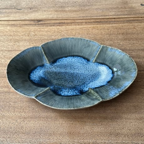 村澤陶苑 村澤享　青灰釉花形皿 ム3A (約29.5×20.5cm)