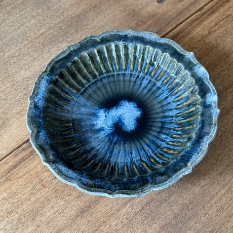 村澤陶苑 村澤享　青灰釉稜花しのぎ皿 ム1 (直径約23cm)