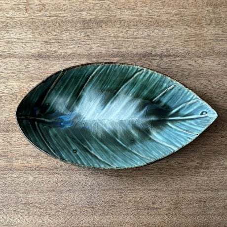 村澤陶苑 村澤享　青銅釉葉形皿 ム16B (約21×11.5cm)