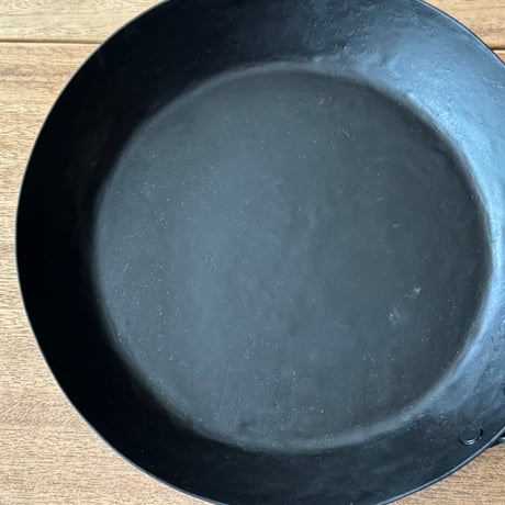 野鍛冶やまご　ちょっと深めの鉄フライパン 26cm や26