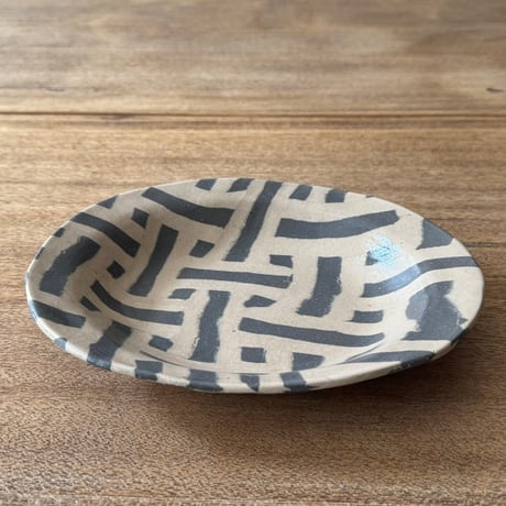 Nerikomico リムオーバル皿 N26（約20.5×17cm)