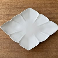 宮田竜司　マット釉白磁菱形皿（中） ミ9A (約29×21cm)