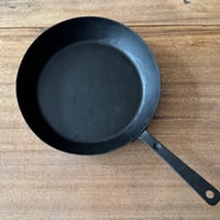 野鍛冶やまご　ちょっと深めの鉄フライパン 26cm や26