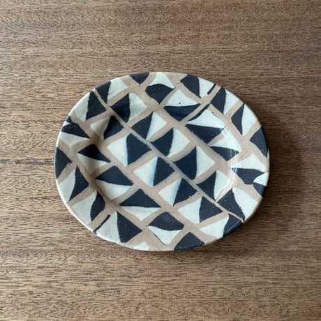 Nerikomico リムオーバル皿 N4B（約15.5×13cm)